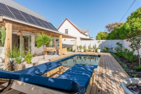 Kom4Nest Charming Cottage